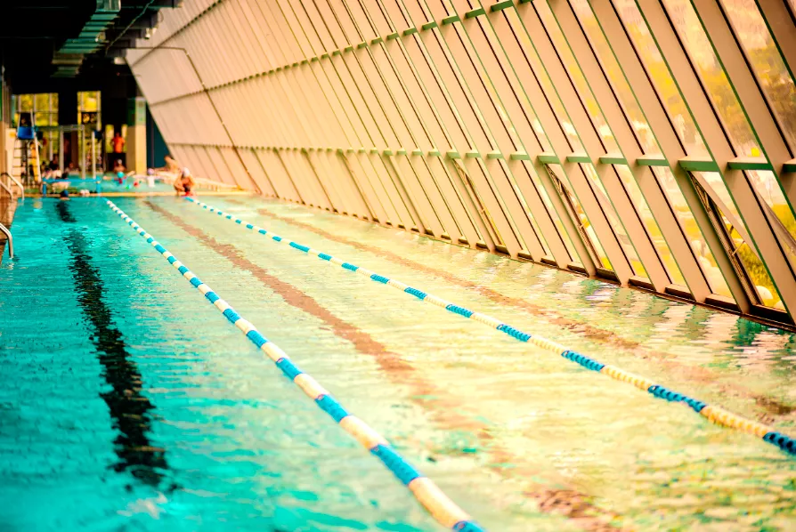 蚌埠成人混凝土钢结构游泳池项目